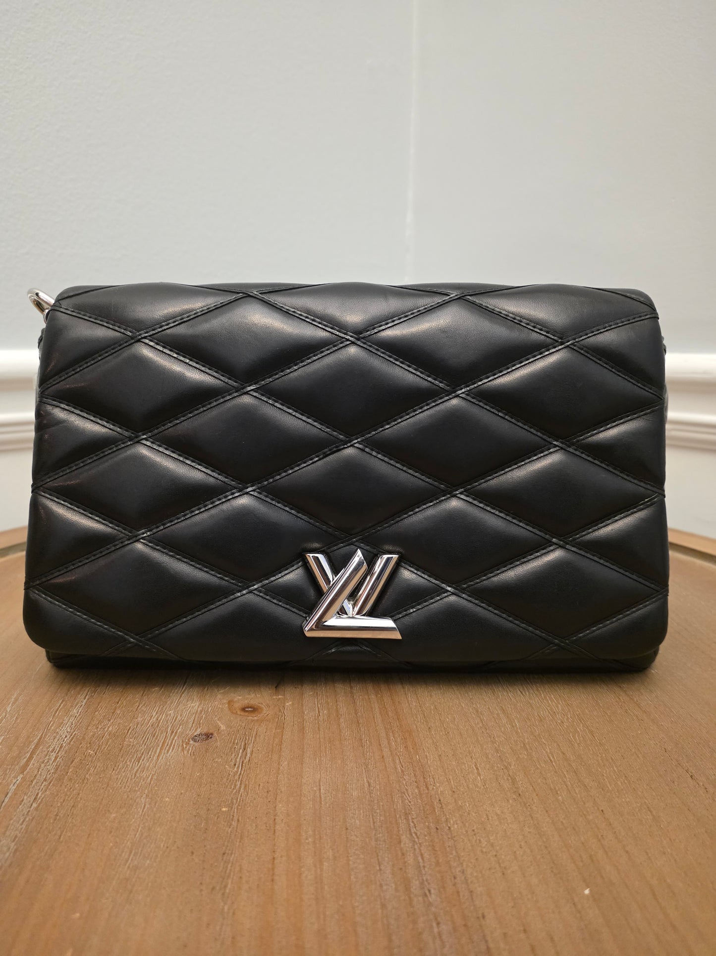 Louis Vuitton Coussin PM ā Because Quiet Luxury Was Never Quiet š¤