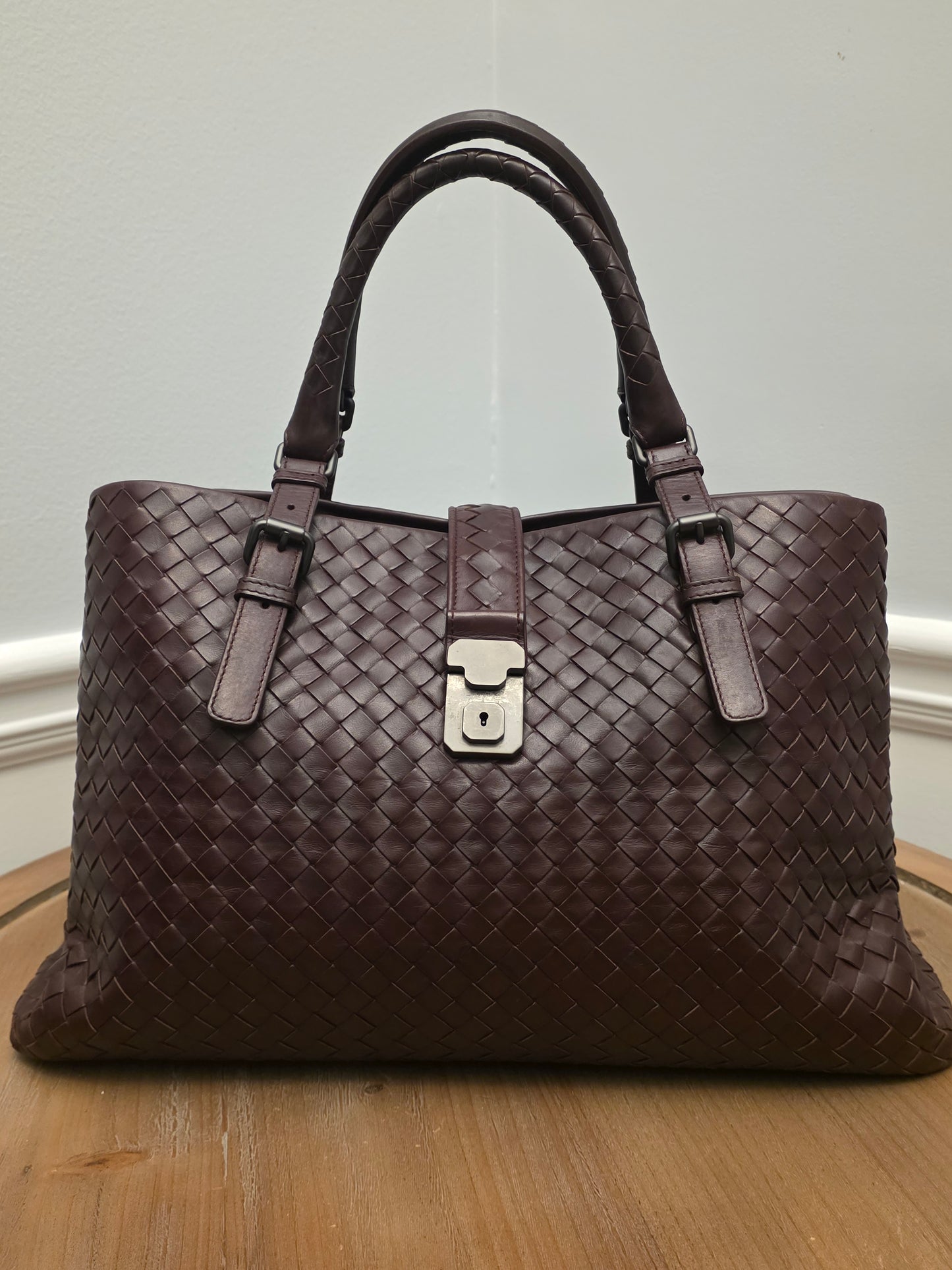 Bottega Veneta Large Roma Intrecciato Tote | Espresso Brown)