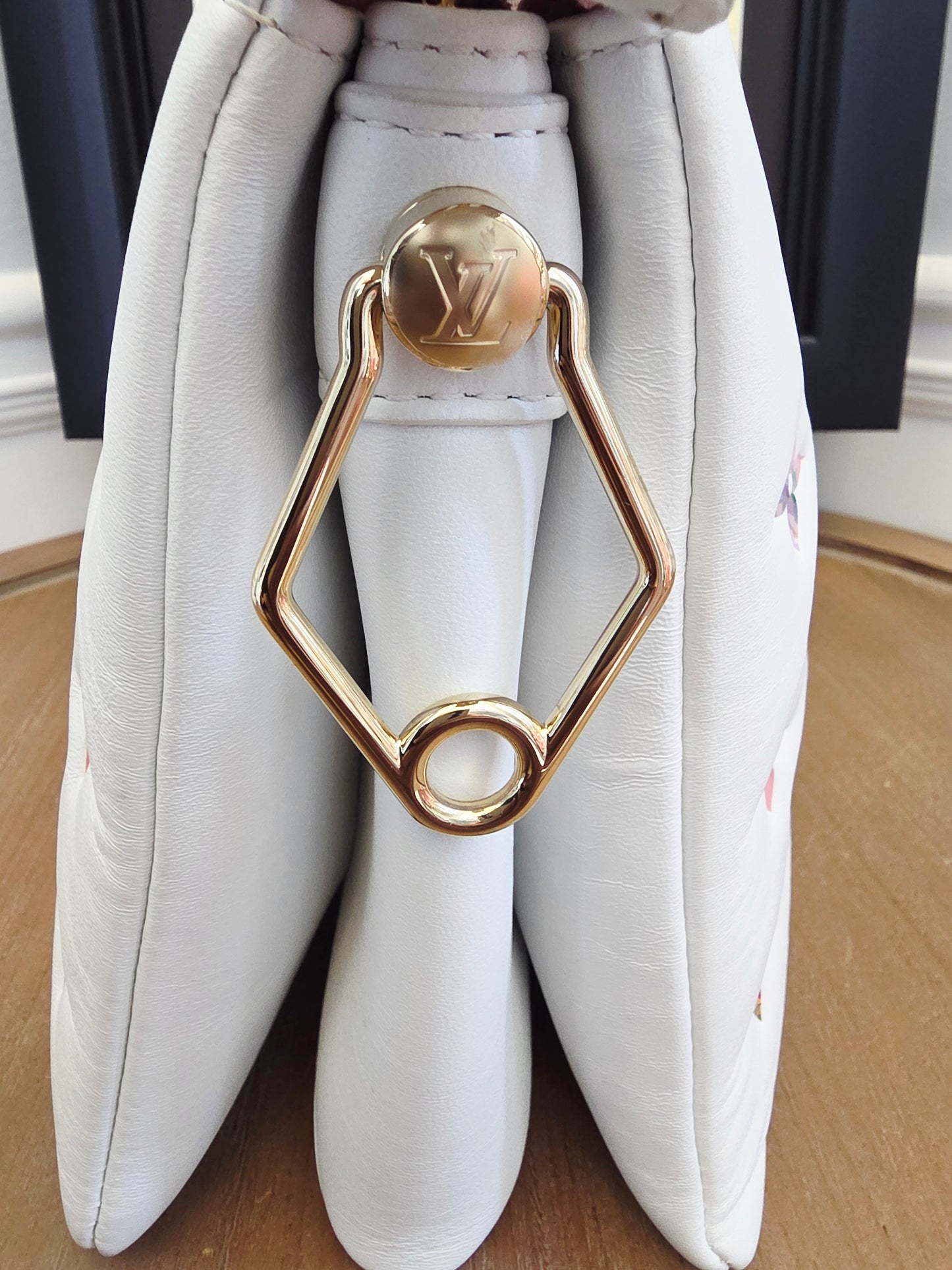 Louis Vuitton Coussin PM LV Garden White Multicolor Lambskin Shoulder Bag