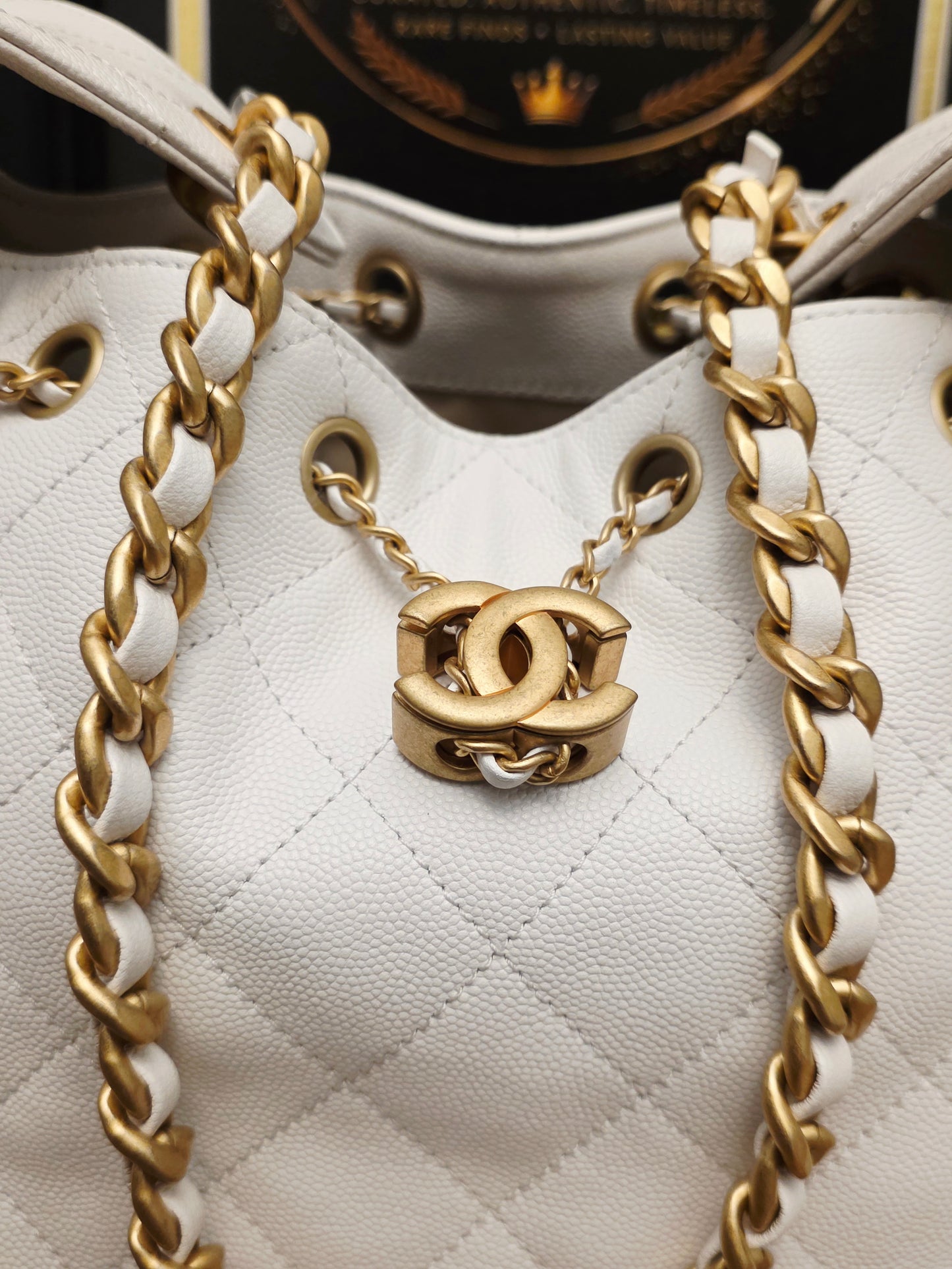 Chanel 25 White Quilted Caviar Leather Small/Medium Bucket Tote Bag Gold Hardware Full Set