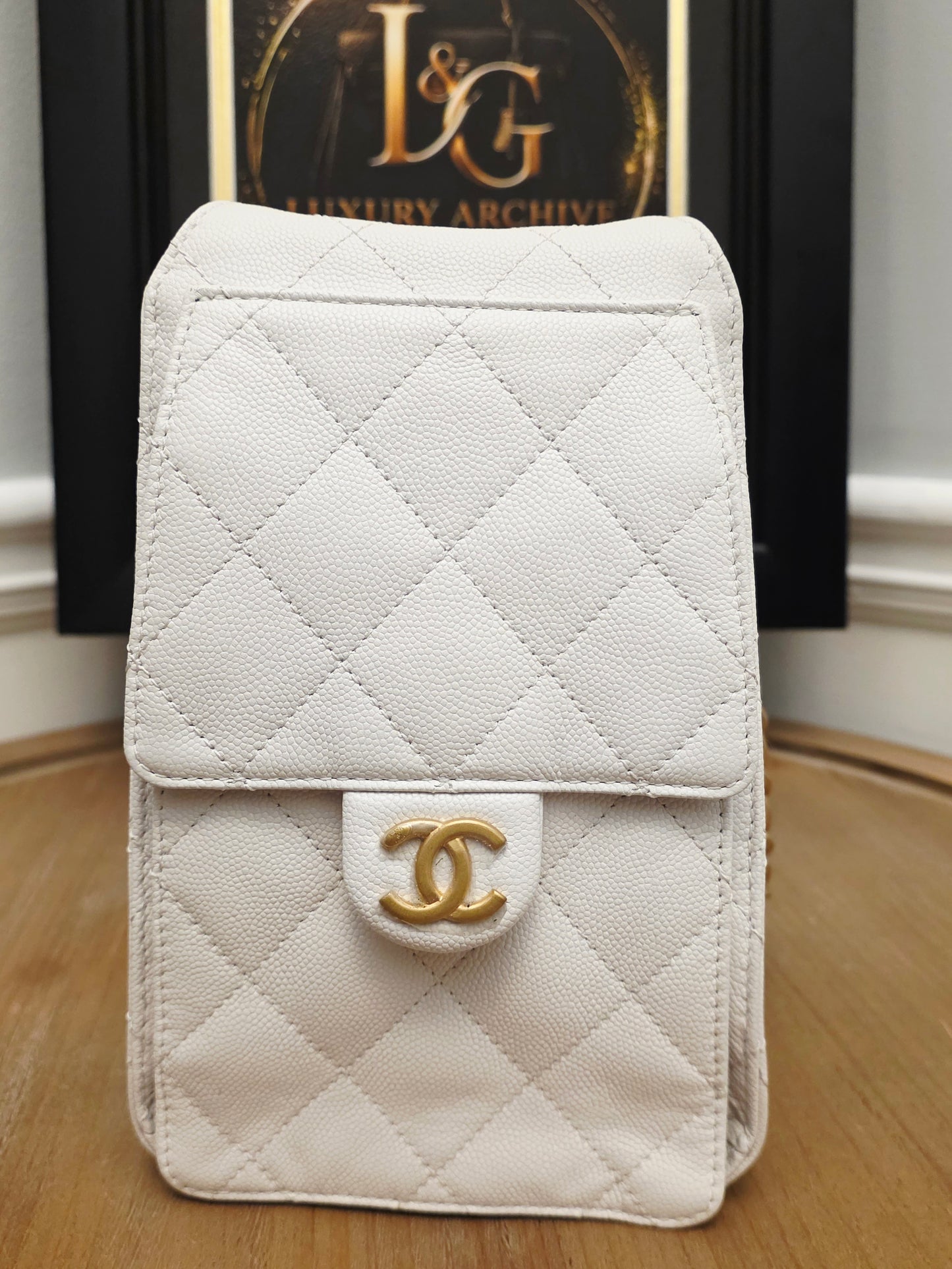 Chanel 25 White Quilted Caviar Leather Small/Medium Bucket Tote Bag Gold Hardware Full Set