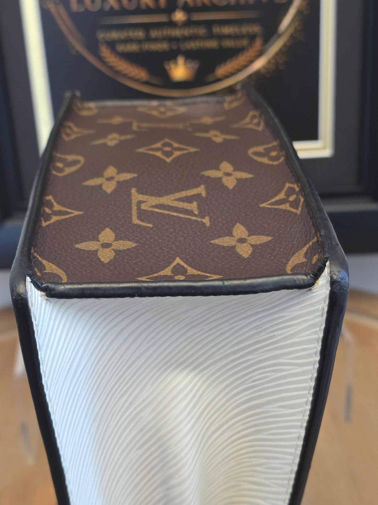 Authentic Louis Vuitton Spring Street Black Vernis White Epi Leather Crossbody Top Handle Bag