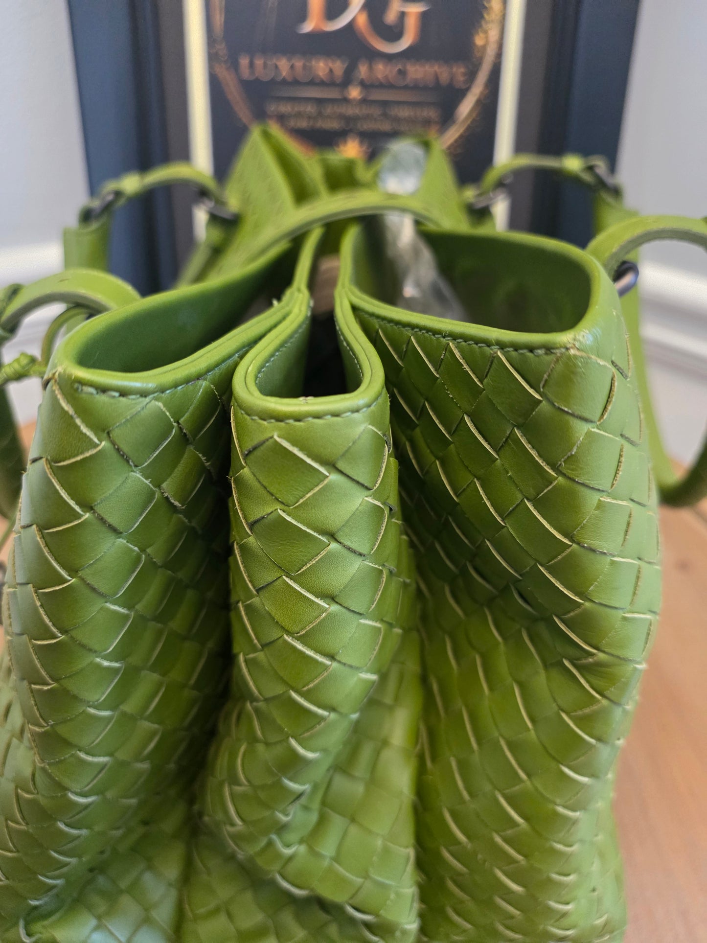 Authentic Bottega Veneta Large Roma Intrecciato Leather Tote Bag | Parakeet Green | Made in Italy