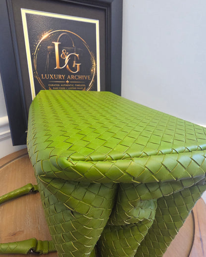 Authentic Bottega Veneta Large Roma Intrecciato Leather Tote Bag | Parakeet Green | Made in Italy