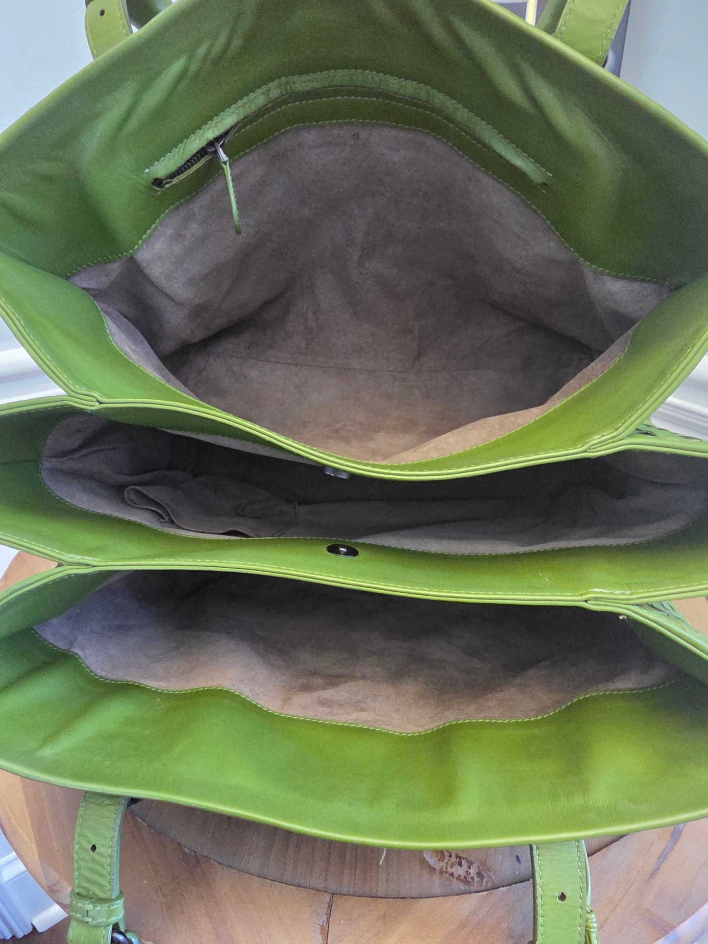 Authentic Bottega Veneta Large Roma Intrecciato Leather Tote Bag | Parakeet Green | Made in Italy