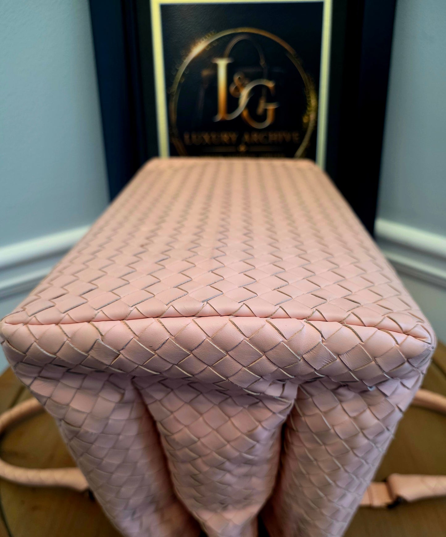 Authentic Bottega Veneta Large Roma Intrecciato Leather Tote Bag | Blush Pink | Made in Italy