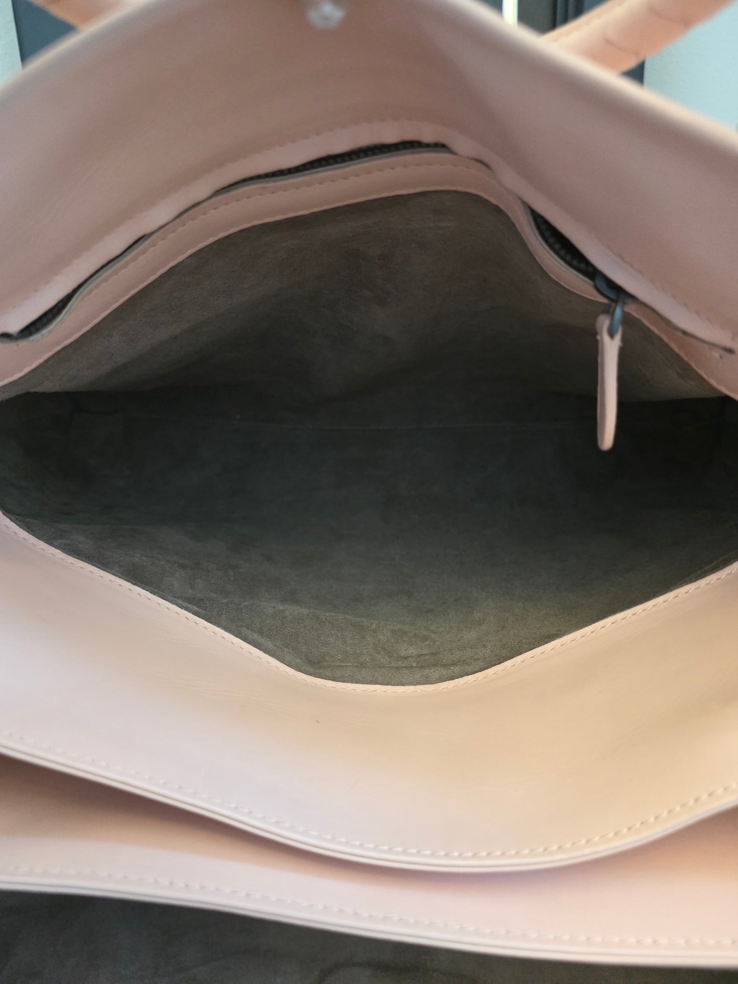 Authentic Bottega Veneta Large Roma Intrecciato Leather Tote Bag | Blush Pink | Made in Italy
